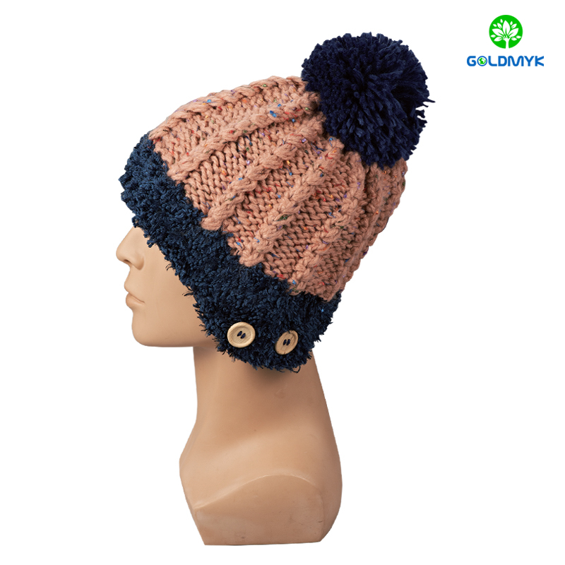 Twist knitted hat with pom pom ポンポン付きツイストニット帽