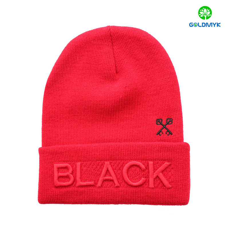 Red jersey knitted beanie hat with 3D embroidery on cuff 袖口に3D刺繍が施されたレッドジャージニットビーニーハット