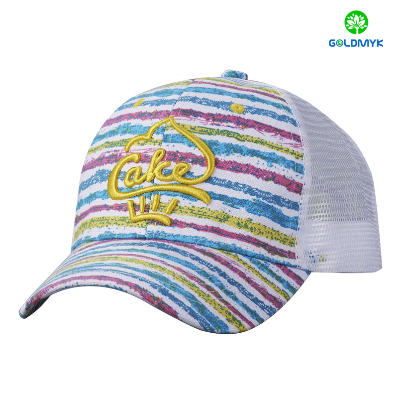 Fashion colorful material trucker mesh cap with 3D embroidery 3D刺繍が施されたファッションカラフルな素材のトラッカーメッシュキャップ
