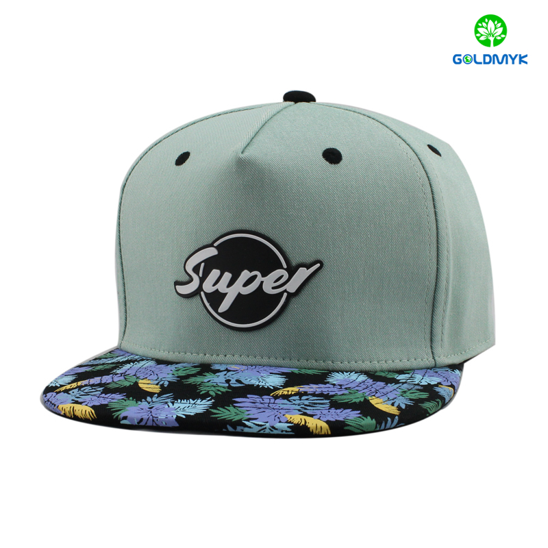 100% cotton snapback cap with rubber patch and flower printing visor ラバーパッチとフラワープリントのバイザーが付いたコットン100%のスナップバックキャップ