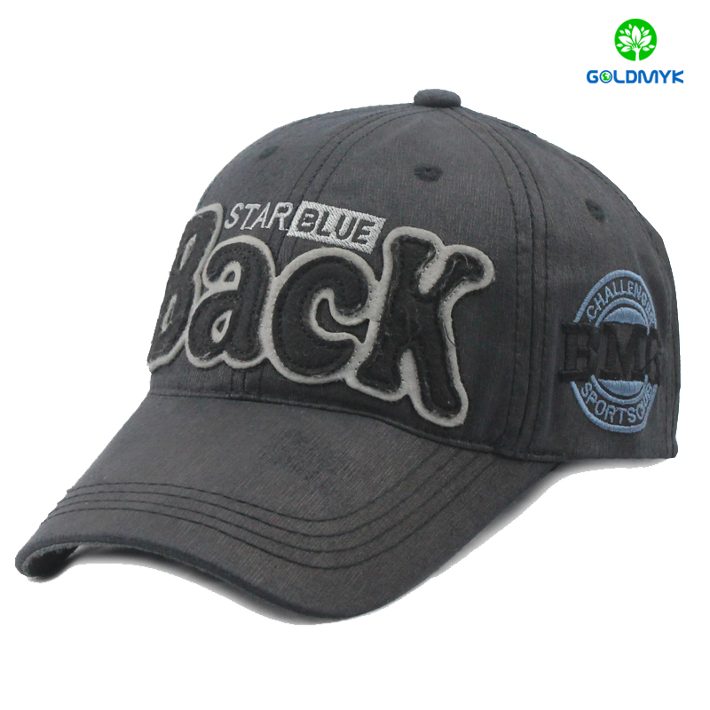 Grey baseball cap with felt patch logo and flat embroidery フェルトパッチロゴとフラット刺繍入りグレーのベースボールキャップ