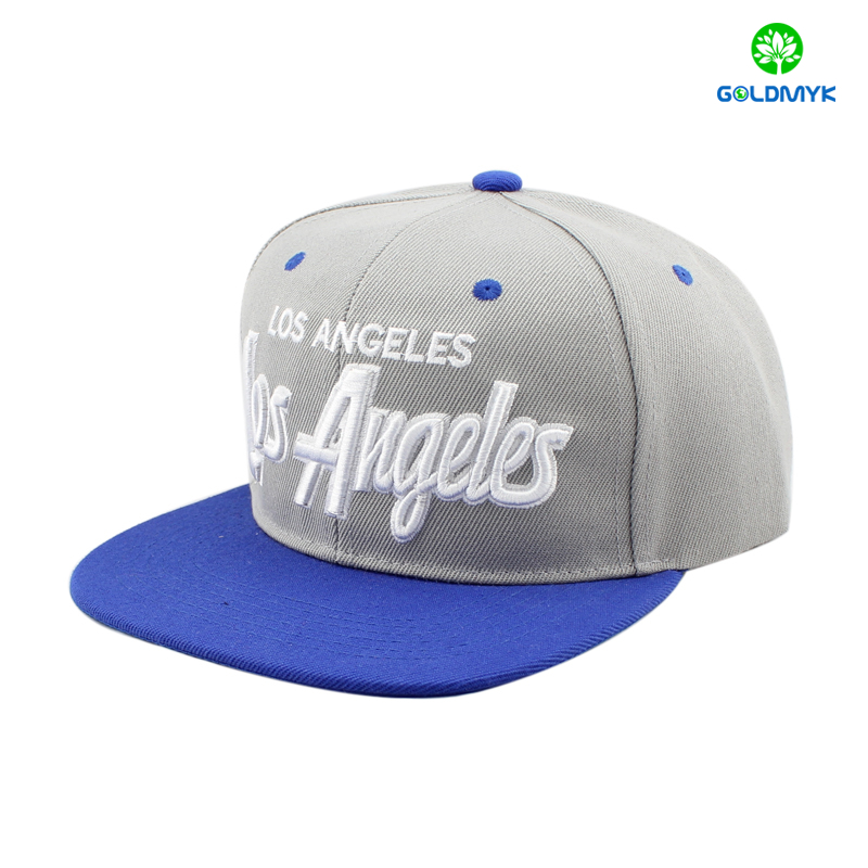 Acrylic snapback cap with 3D embroidery on front フロントに3D刺繍を施したアクリル製スナップバックキャップ