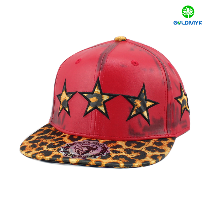 Six panel imitation leather snapback cap with embroidery patch logo 刺繍パッチロゴ付き6パネルイミテーションレザースナップバックキャップ